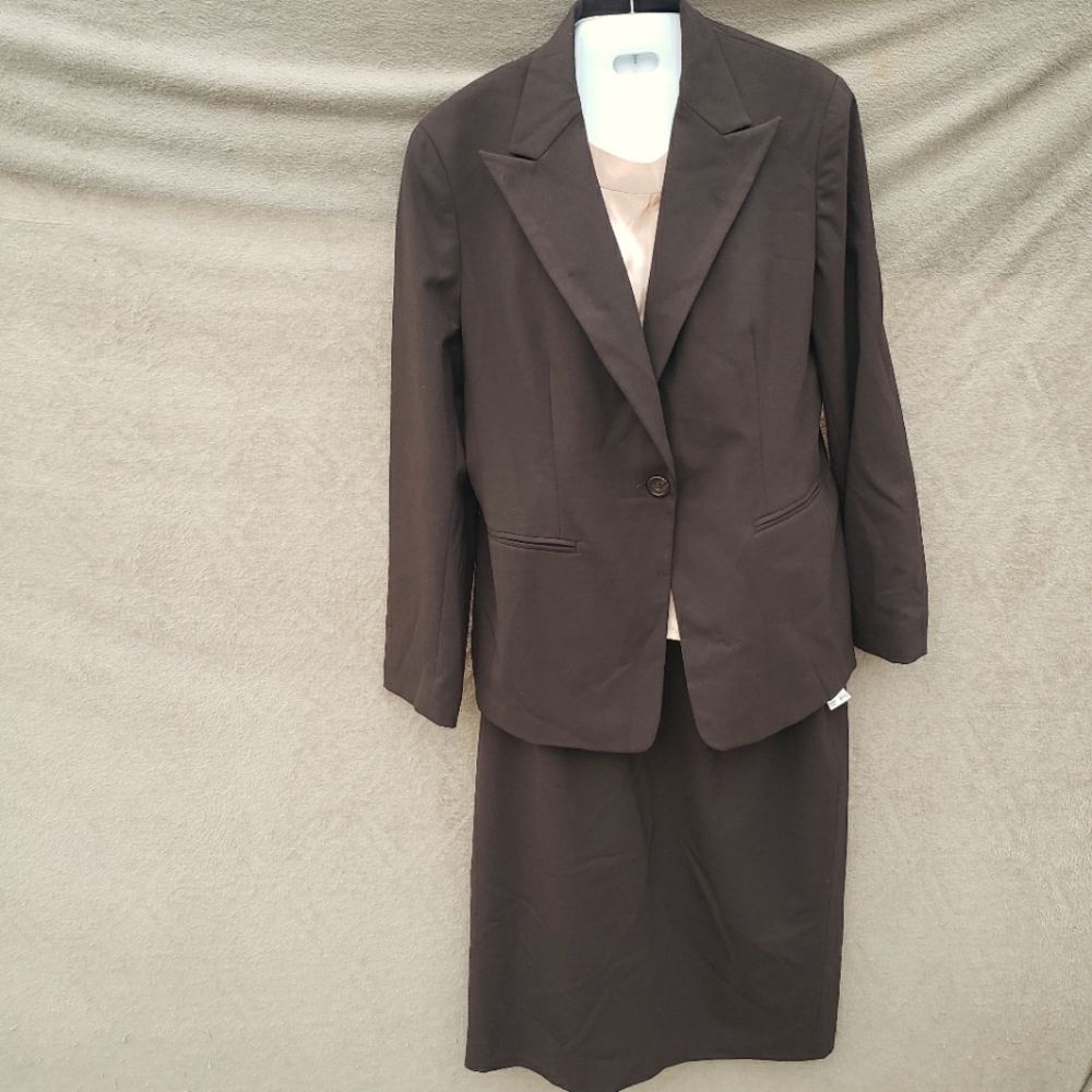 Jones New York Skirt Set